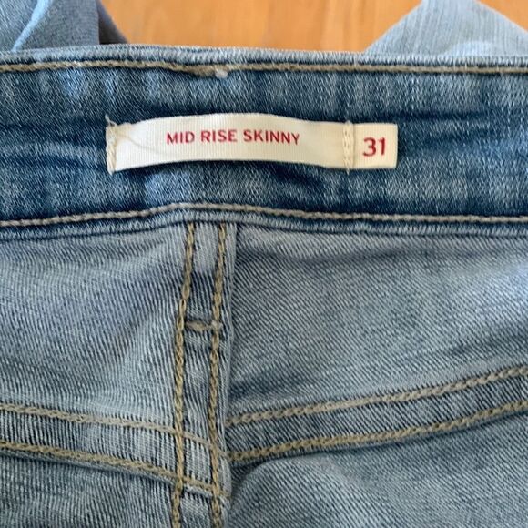 Levi’s Jeans Light Washed Mid Rise Skinny straight leg size 31 - Picture 7 of 11